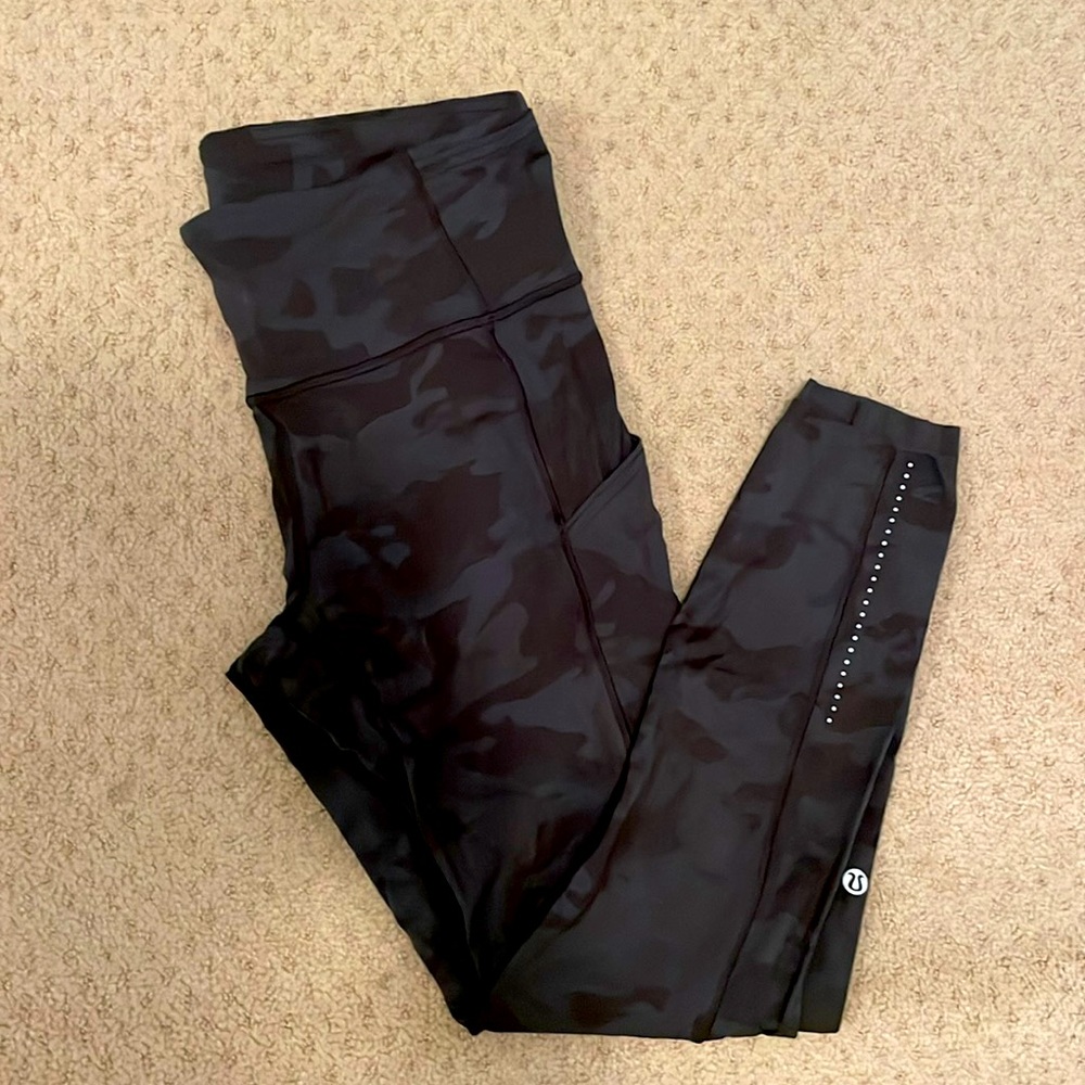 Lululemon fast & free 7/8 length camo legging with side pocket